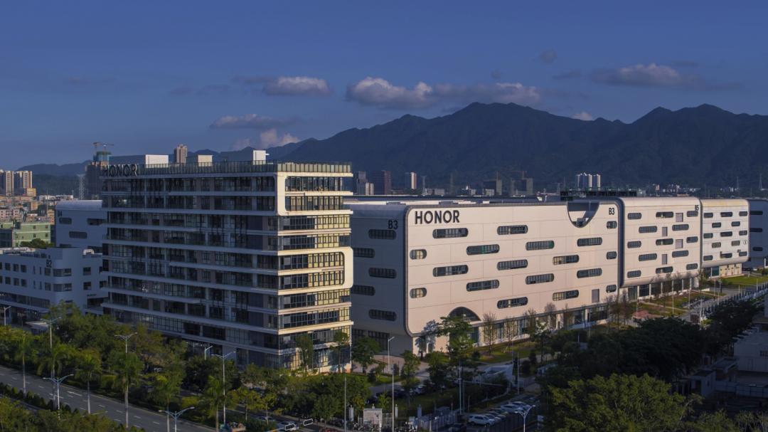 榮耀智能制造產業園亮相！每28.5秒產出一臺手機的工業奇跡是這樣煉成的